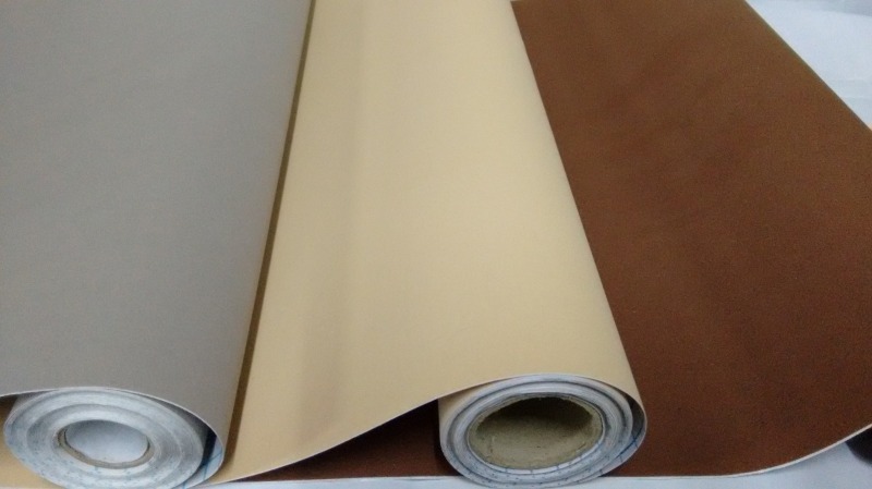 PVC AUTOADH.45cm.x2m.LISO BEIGE